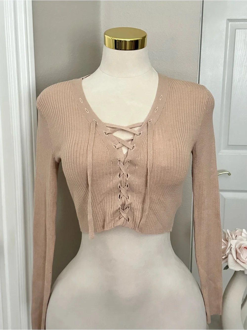 H&M Tan Beige Ribbed Lace-Up Cropped Knit Sweater Top w/ Long Sleeves Sz S